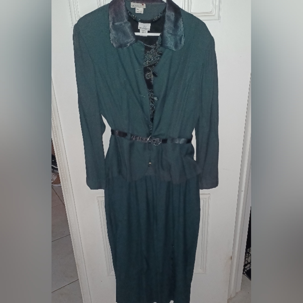 Scarlett Hunter Green Suit Jacket & Skirt With Side Slit Size 13
